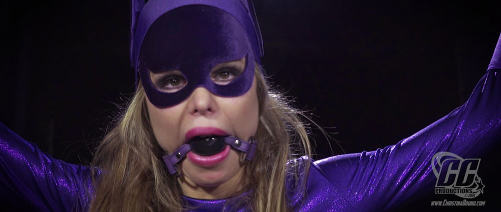 Christina-Carter-Batgirl-Gretel-Revenge-3-42.